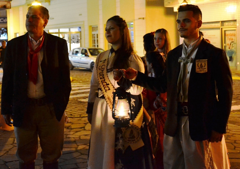 Tradicional cavalgada celebra o Feriado Farroupilha em Garibaldi