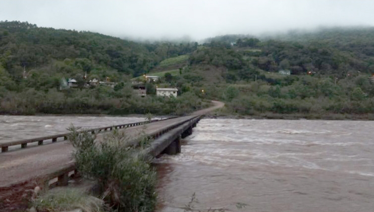 Liberada ponte que liga Bento Gonçalves a Cotiporã