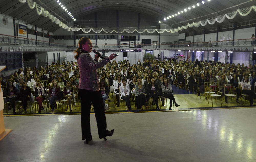 Congresso Feminina reúne 400 mulheres empreendedoras da Serra Gaúcha