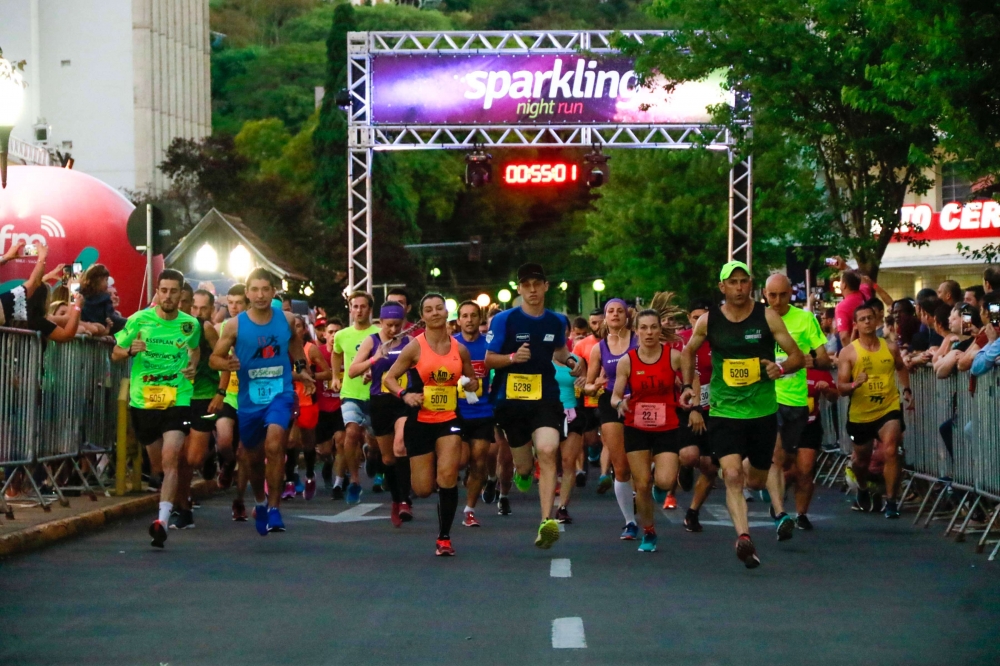 Corrida Noturna de Bento Gonçalves reuniu 700 competidores