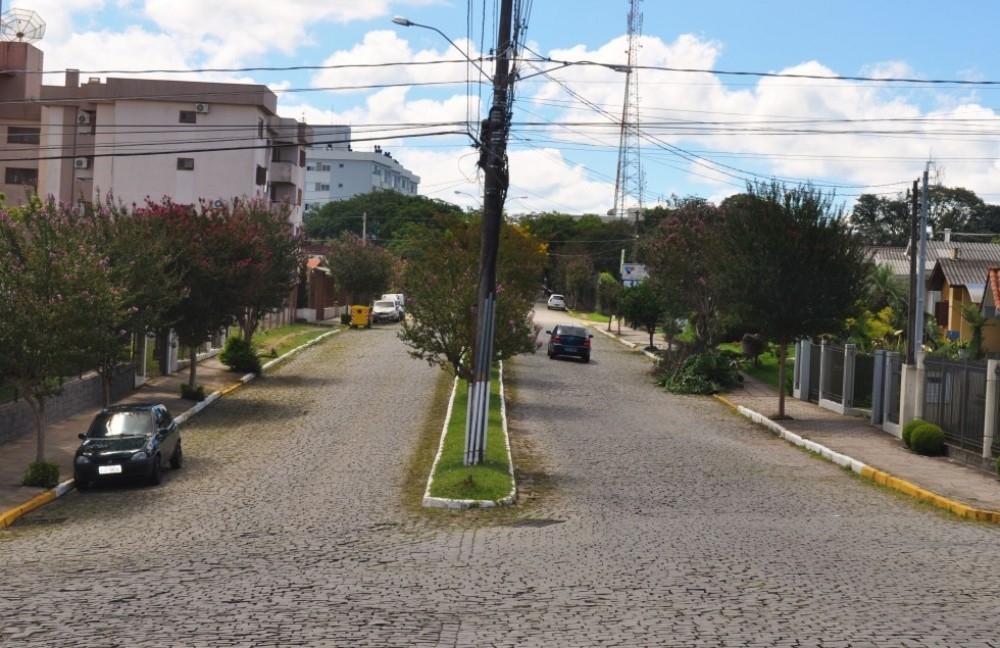 Mais um trecho da Presidente Kennedy começa ser pavimentado em Carlos Barbosa