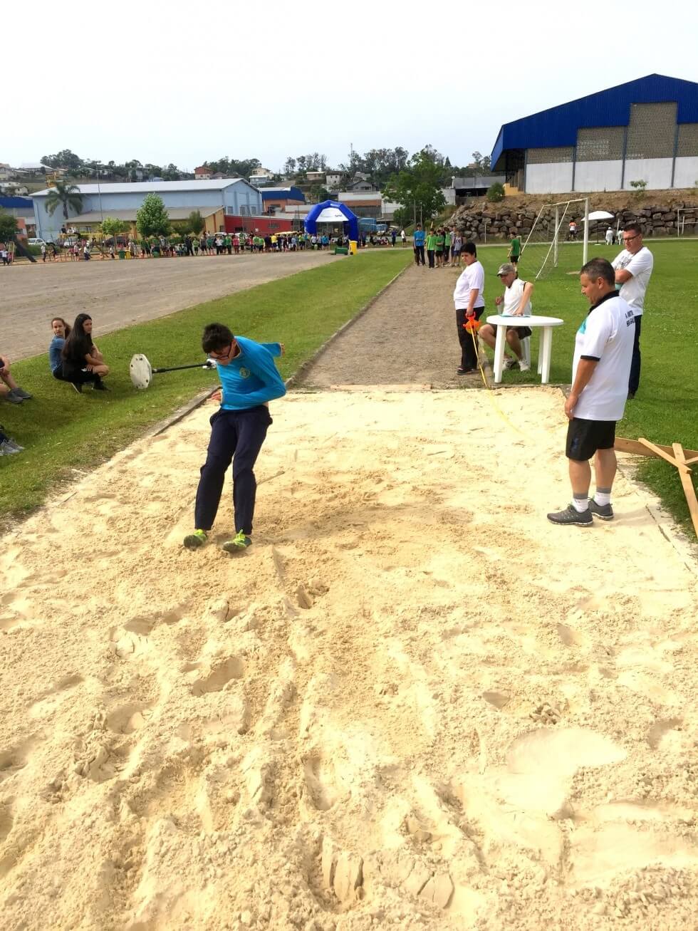 Estudantes participaram da 3ª etapa dos Jogos Escolares em Carlos Barbosa