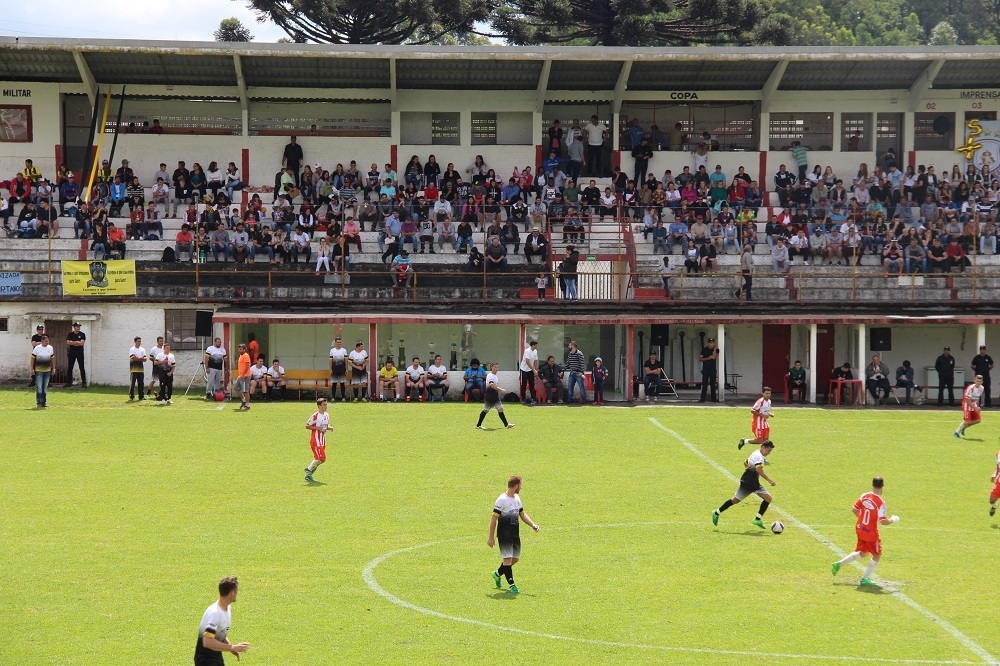 Adiada a Final do Campeonato Amador de Futebol em Garibaldi