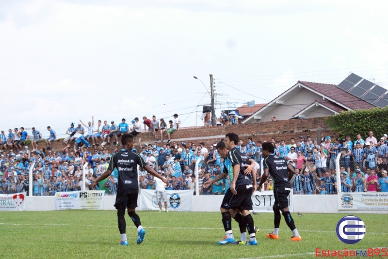 Pré-Temporada na Serra: Grêmio vence seleção de Carlos Barbosa por 4x0