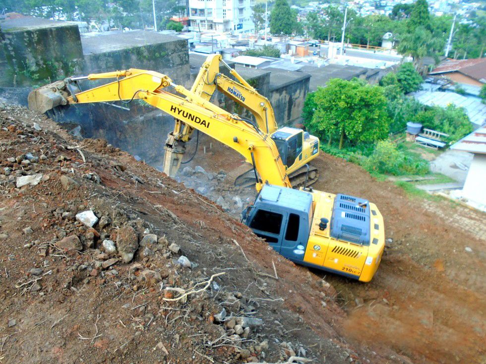 Seguem as obras de ampliação do cemitério municipal de Carlos Barbosa