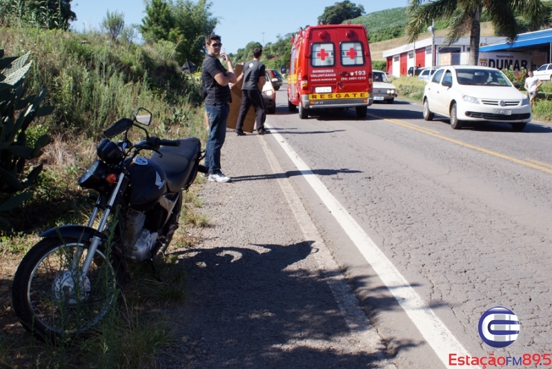 Motociclista ferido após colisão na RSC 470 em Carlos Barbosa