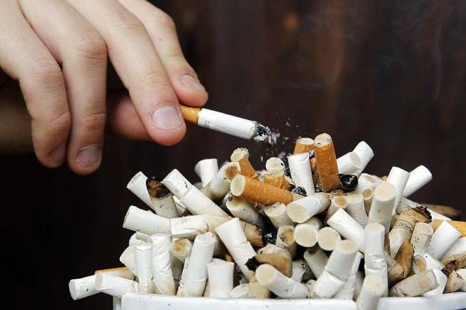 Viúva de fumante recebe mais de R$ 637 mil em indenização da empresa