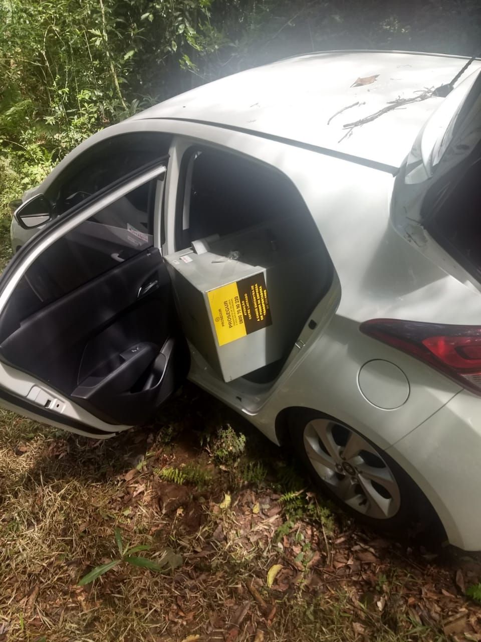 Brigada Militar localiza veículo com cofre roubado em Bento