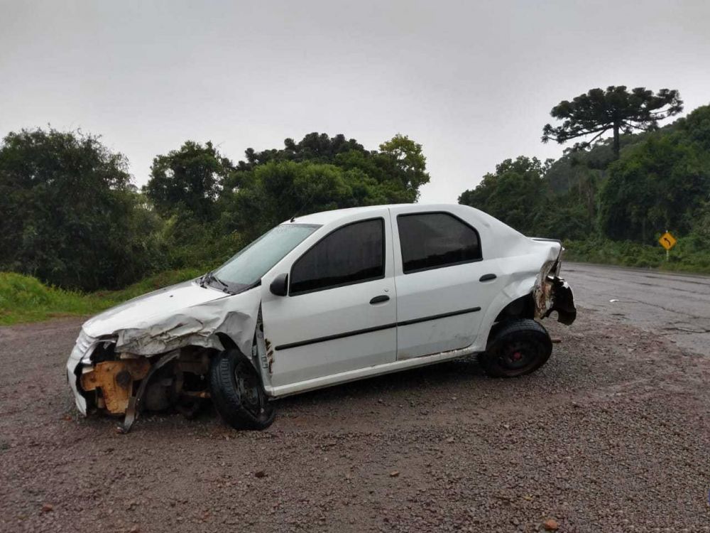 Acidente no acesso a Tamandaré na RSC-453 entre dois veículos