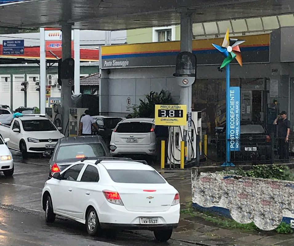  Gasolina mais barata provoca filas em dois postos de Garibaldi