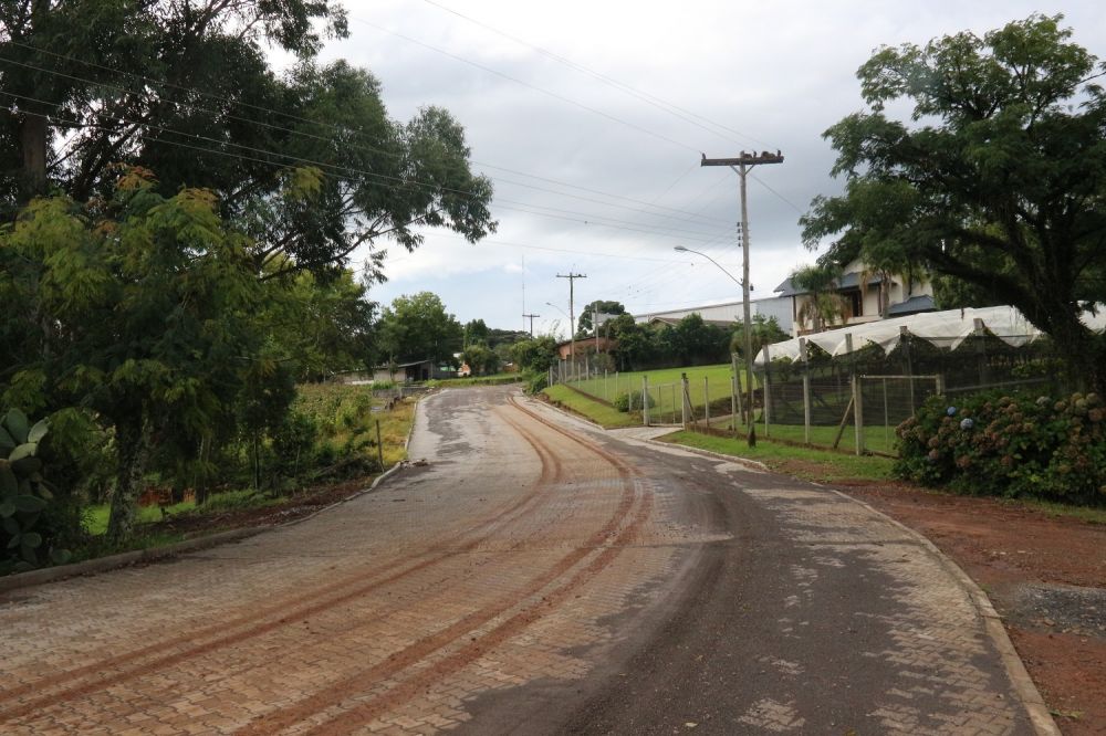 Concluída pavimentação de trecho entre Borghetto e Linha Baú