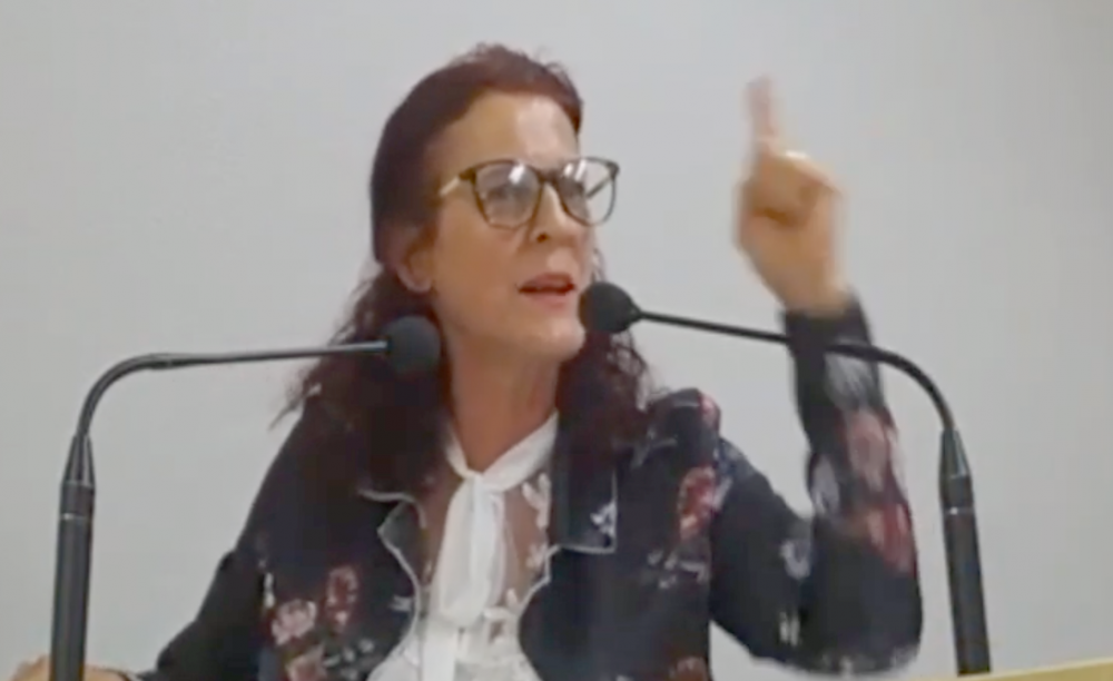 Vereadora Rosani defende ex-prefeito Vandenir Miotti