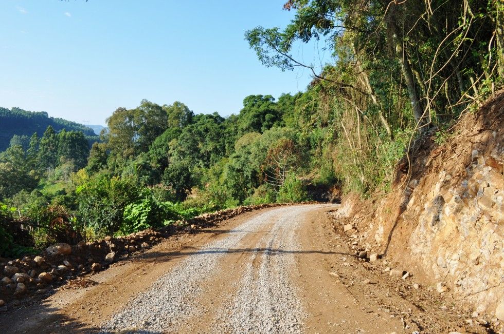 Alargamento da estrada de Santo Antônio de Castro é concluído 