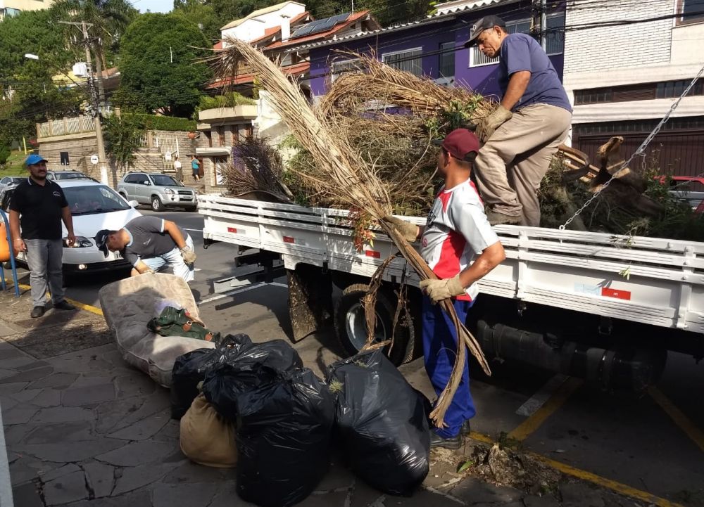 Prefeitura de Bento intensifica limpeza após estragos da chuva