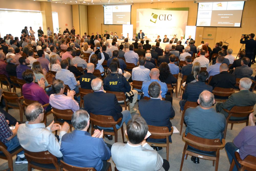 Prefeitos de 30 cidades reivindicam melhorias na logística da Serra