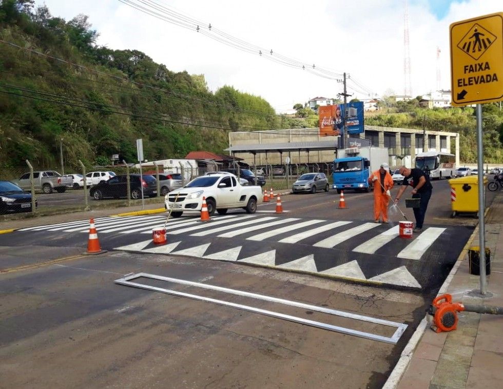 Nova lombada em frente ao SICREDI faz sua primeira vítima