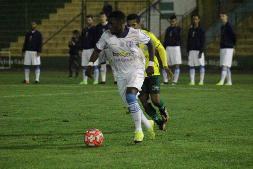 Esportivo corre atrás do resultado para ser campeão