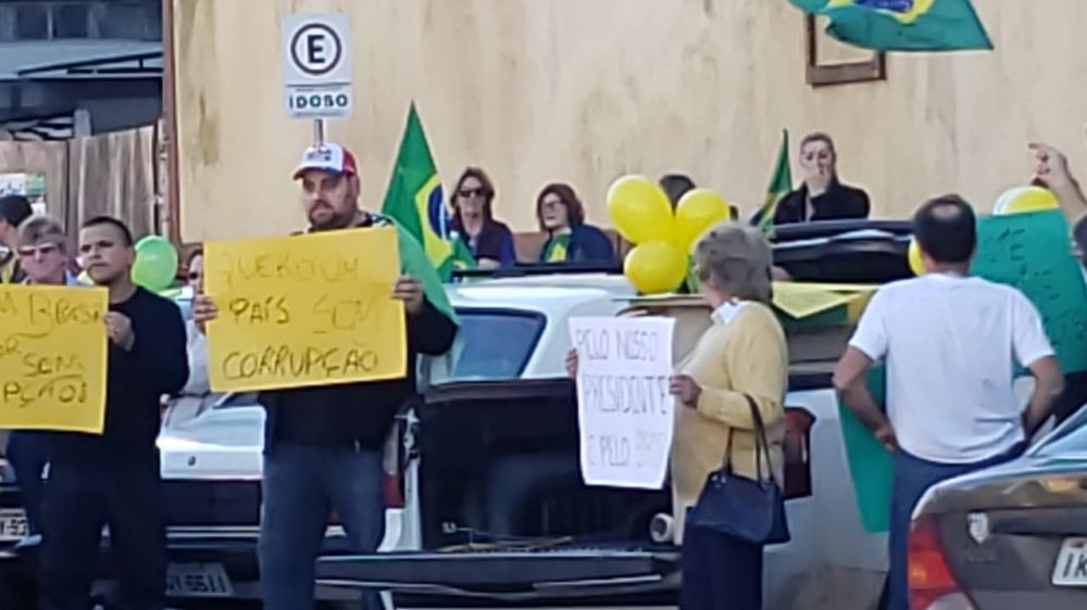 Manifestação pró-Bolsonaro ocorreu em Garibaldi e  Farroupilha