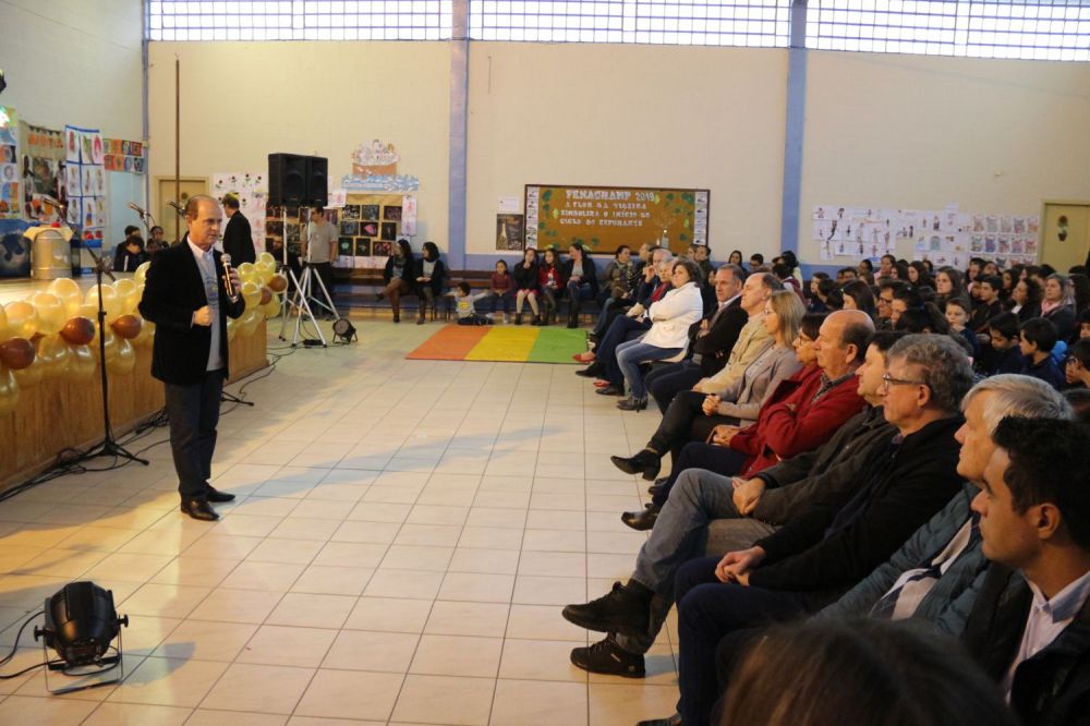 Escola Valentin Tramontina comemora 5 anos de contraturno escolar