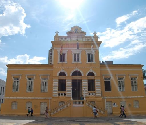 Feriado em Bento: Confira os serviços públicos que funcionam