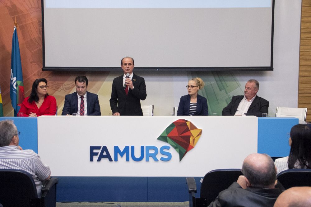 Famurs realiza  o 39ª Congresso de Municípios em Bento