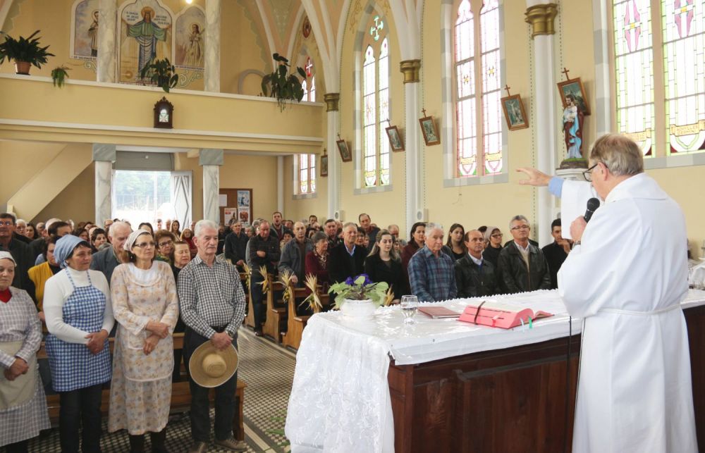 Dia do Agricultor e do Motorista foi comemorado com festa em Garibaldi