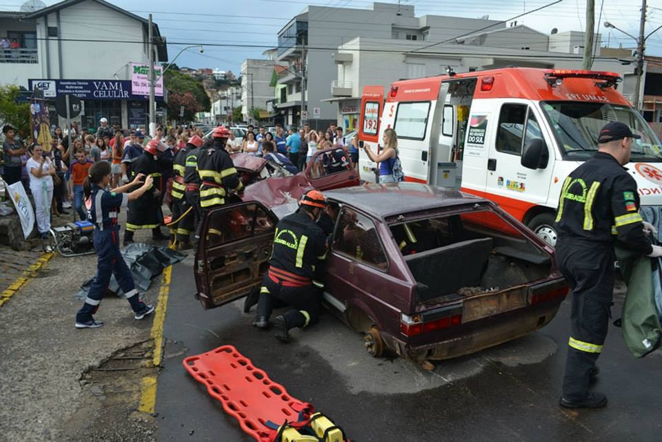 Simulação de acidente de trânsito em Garibaldi