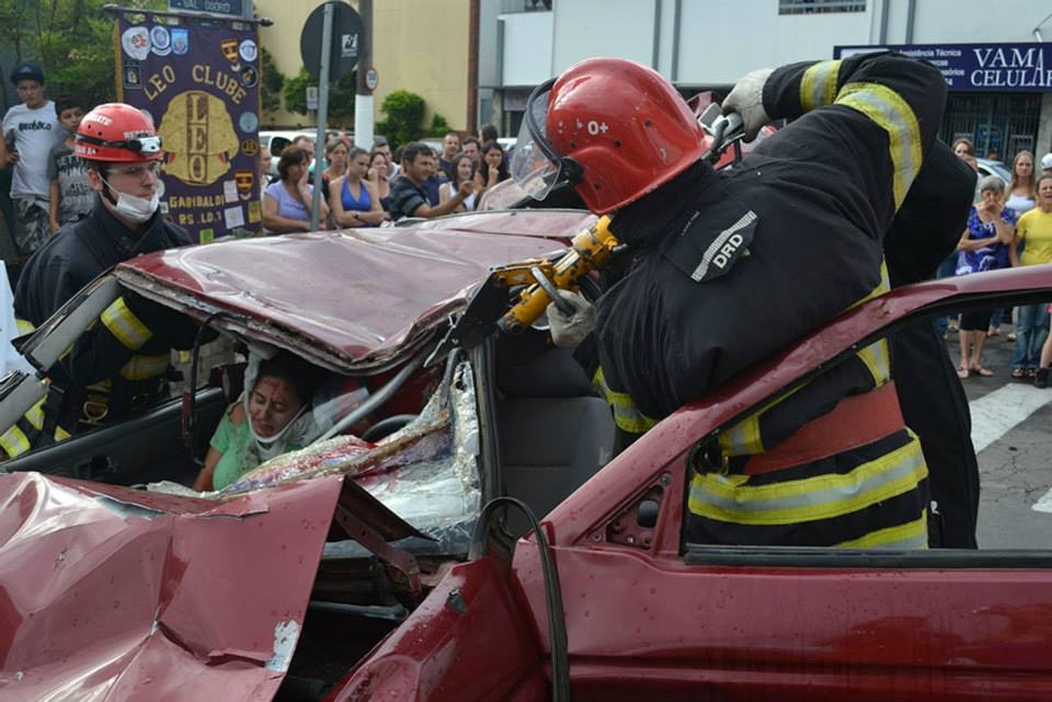 Simulação de acidente de trânsito em Garibaldi