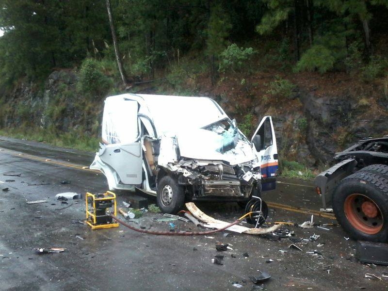 Grave acidente deixa pelo menos dois mortos e dois feridos na Rota do Sol