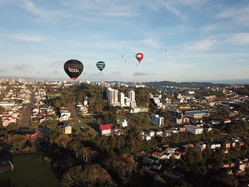 Segue o Festival de Balonismo em Bento Gonçalves