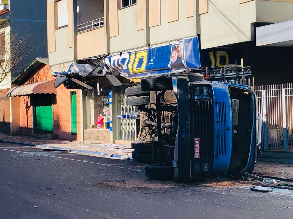 Feriado com grande susto no Centro de Carlos Barbosa