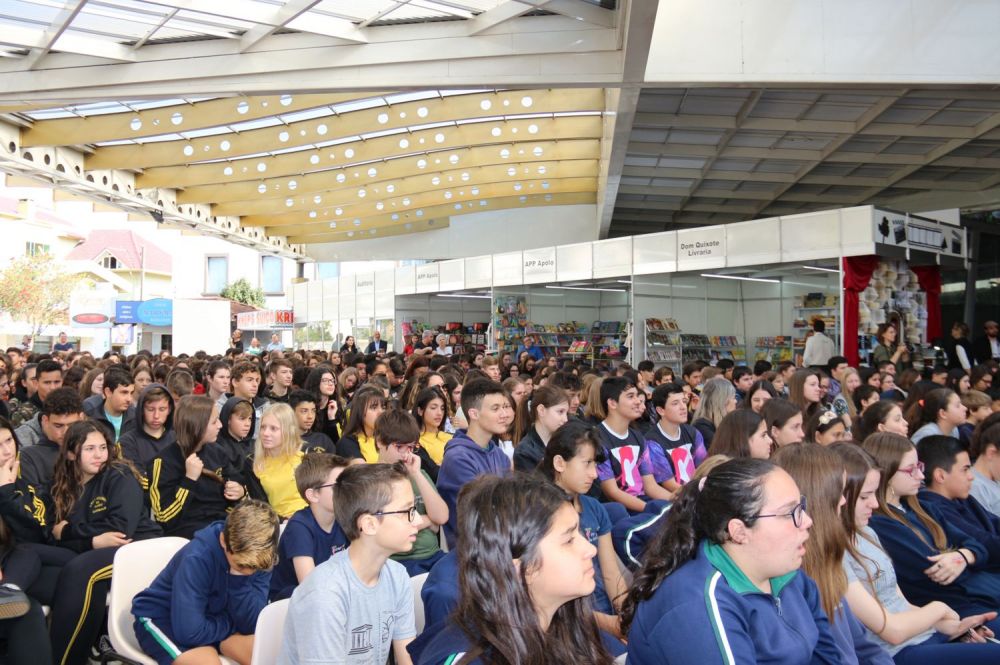 Aberta oficialmente a Feira do Livro de Garibaldi