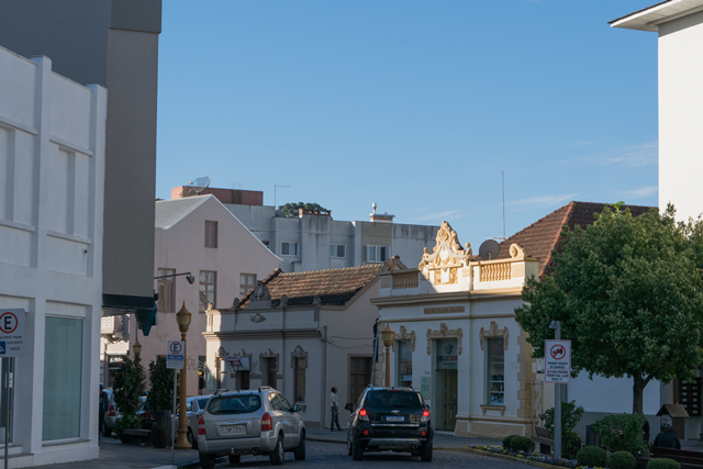 Comerciantes do Centro Histórico de Garibaldi terão que padronizar letreiros