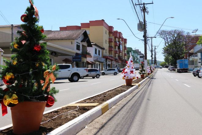 Decoração de Natal ganha forma em Garibaldi