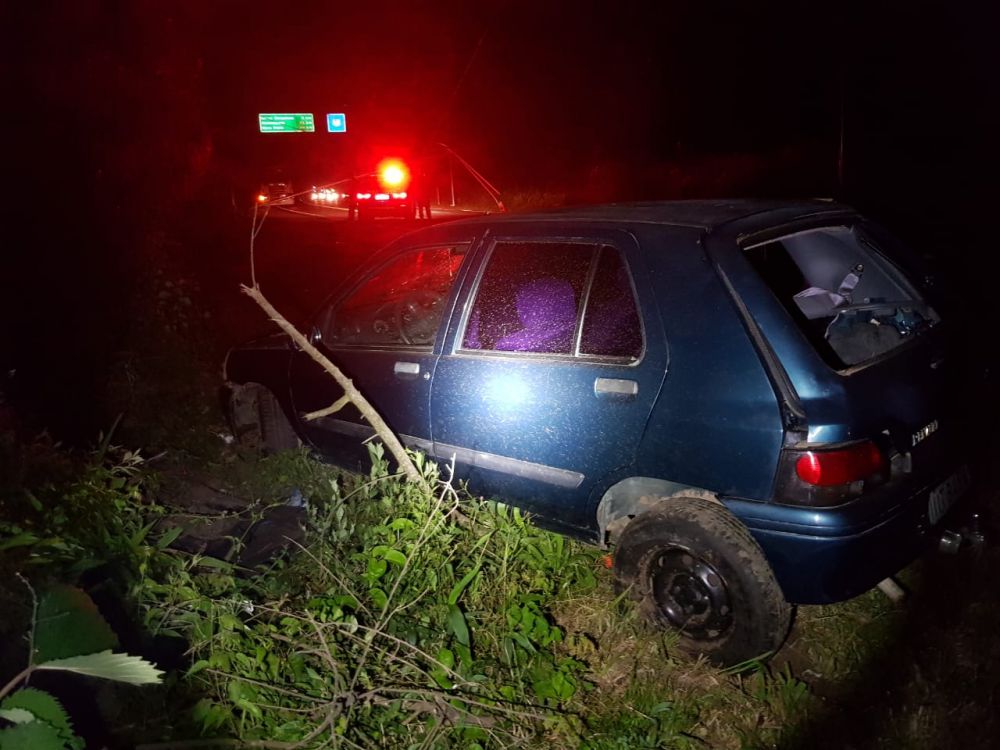 Homem morre após colidir em poste de iluminação em Garibaldi