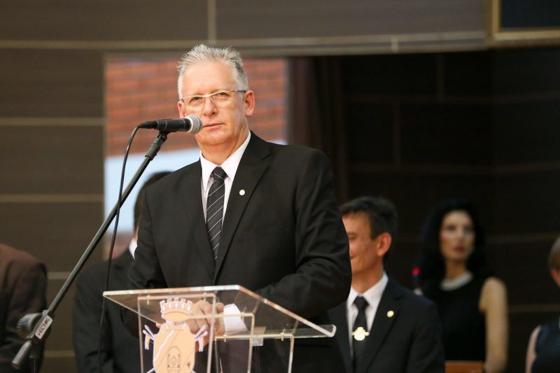 Protocolado pedido de impeachment contra o prefeito de Farroupilha