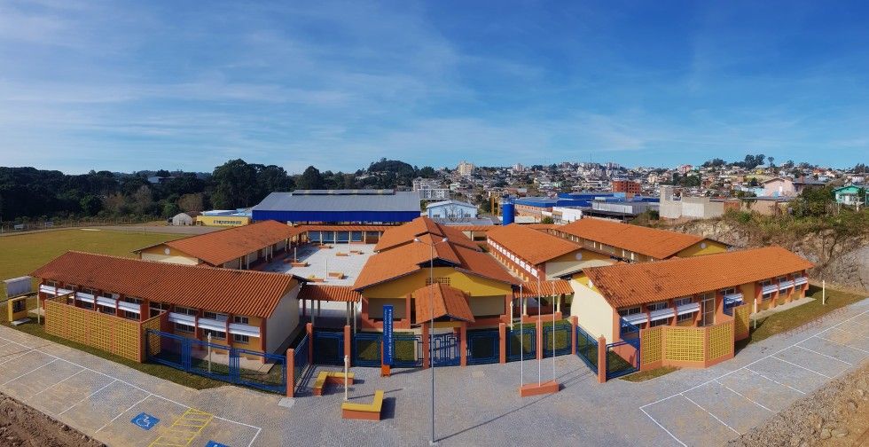 Carlos Barbosa recebe selo de qualidade do ensino escolar