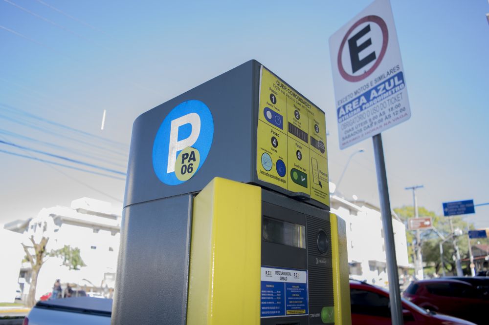 Estacionamento da Área Azul volta a ser cobrado em Garibaldi