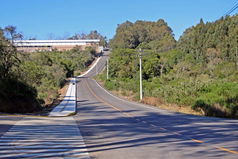 Concluídas obras na avenida Perimetral Oeste em Garibaldi