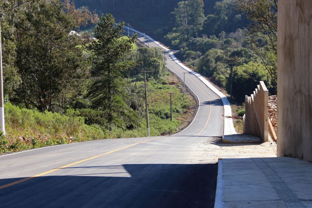 Concluídas obras na avenida Perimetral Oeste em Garibaldi