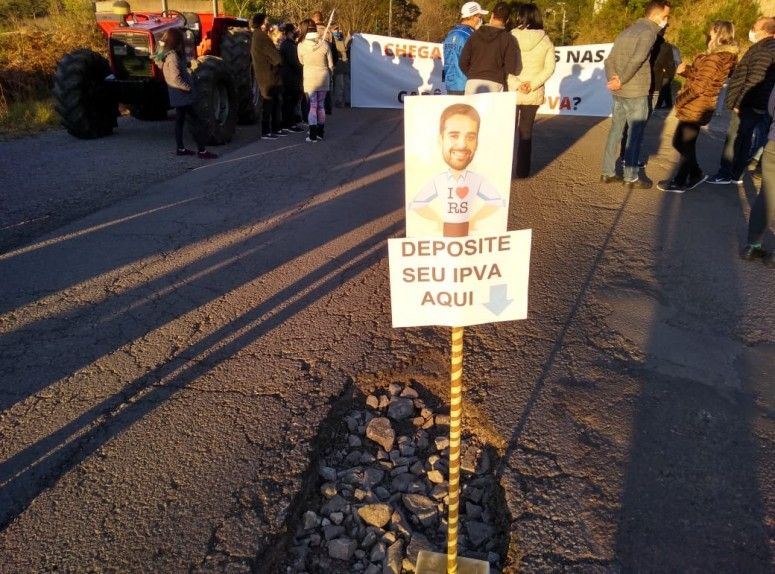 Protesto bloqueou a VRS - 813 em Desvio Blauth