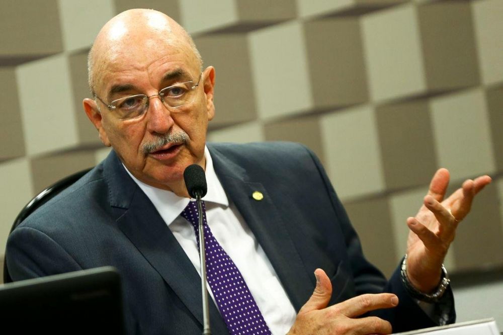 Ex-ministro Osmar Terra está na UTI com Covid-19