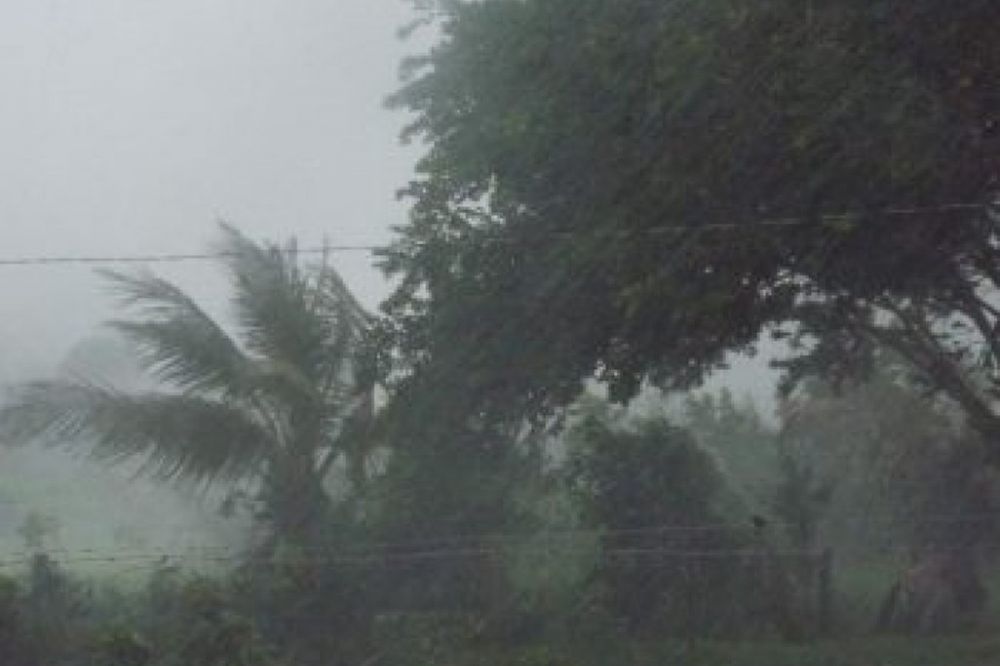 Frente fria traz clima ameno e possibilidade de temporal