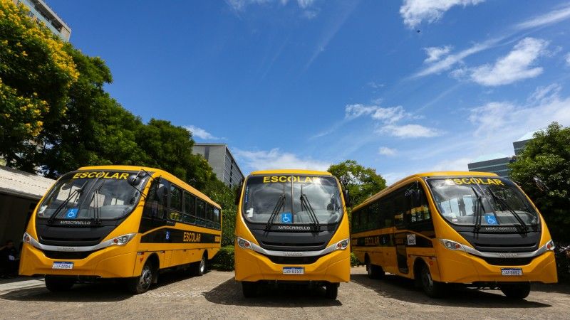 Garibaldi recebe ônibus escolar do Governo do Estado