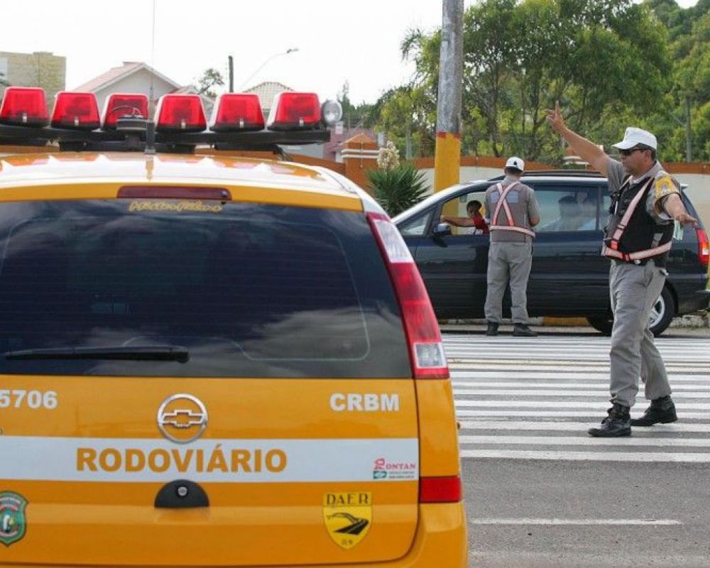Motorista foge de abordagem em Carlos Barbosa e é detido em Farroupilha