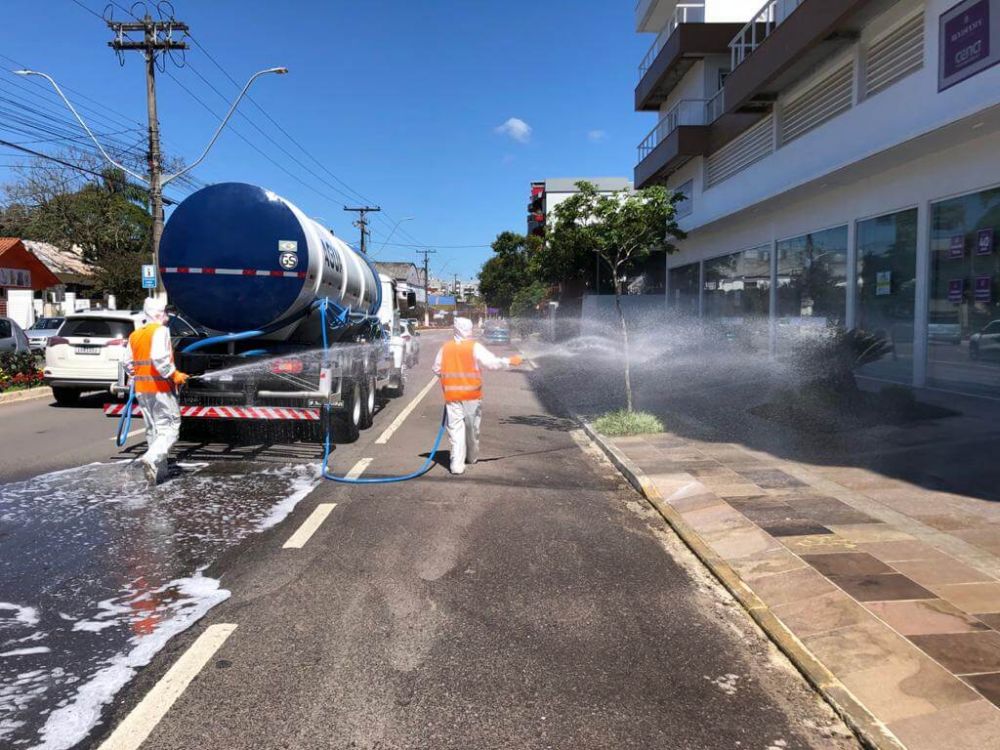 Domingo de sanitização gratuita nas ruas de Garibaldi 