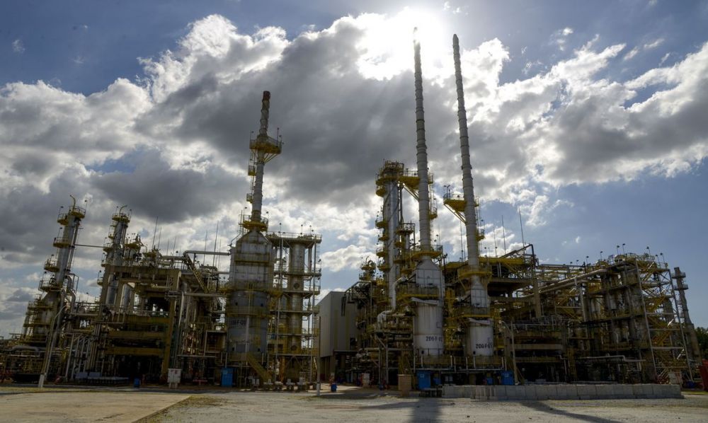 Outra vez: Petrobras aumenta preço da gasolina em 8% nas refinarias