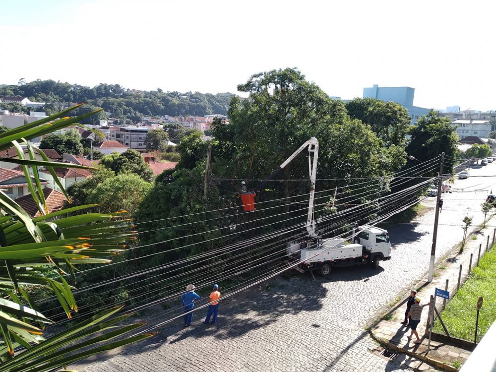 Segue a novela da Rua Irmão José Sion em Garibaldi