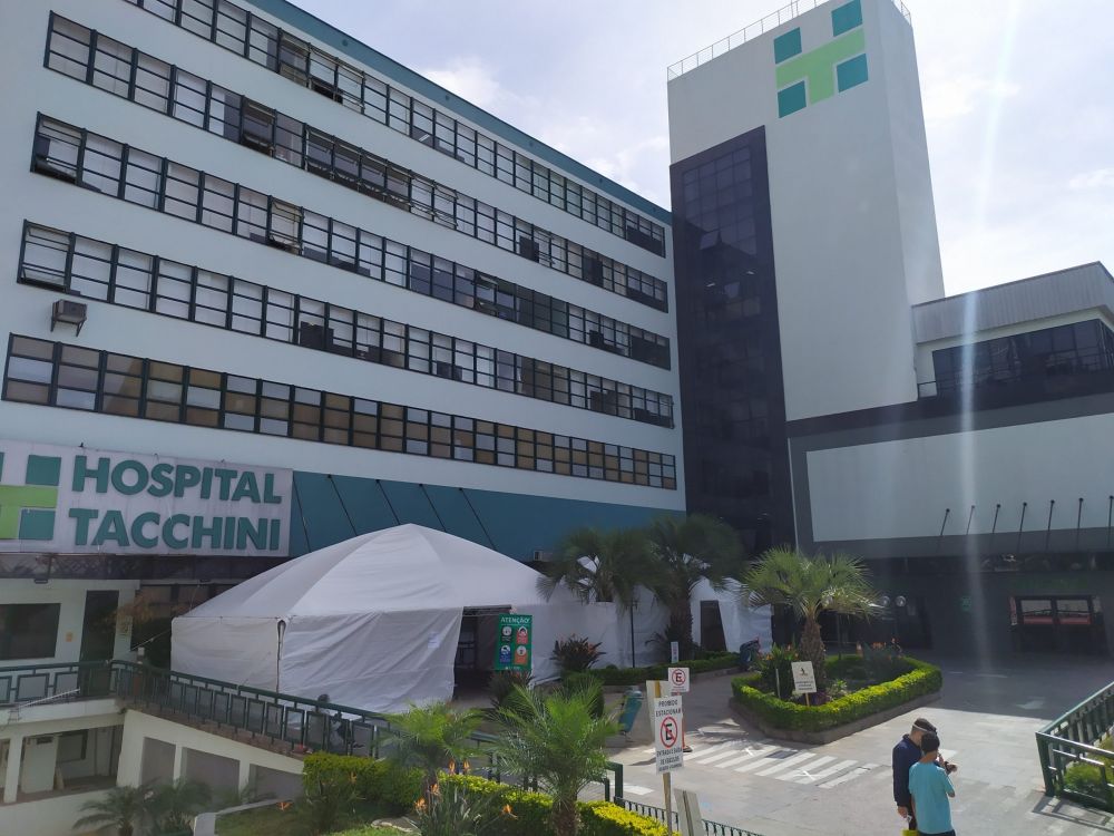 Hospital Tacchini chega ao limite dos recursos e inicia operação de guerra