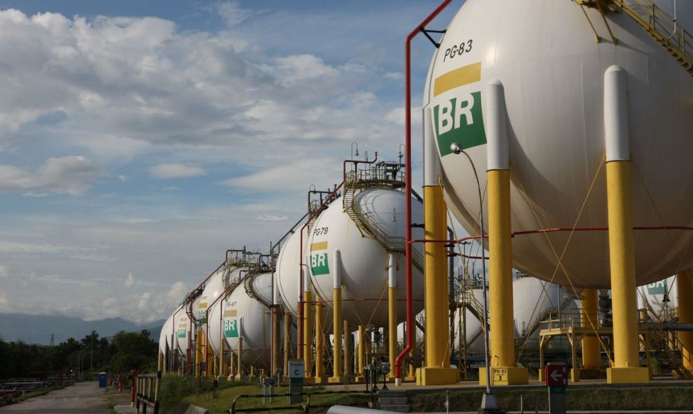 Petrobras aumenta preços da gasolina e do diesel